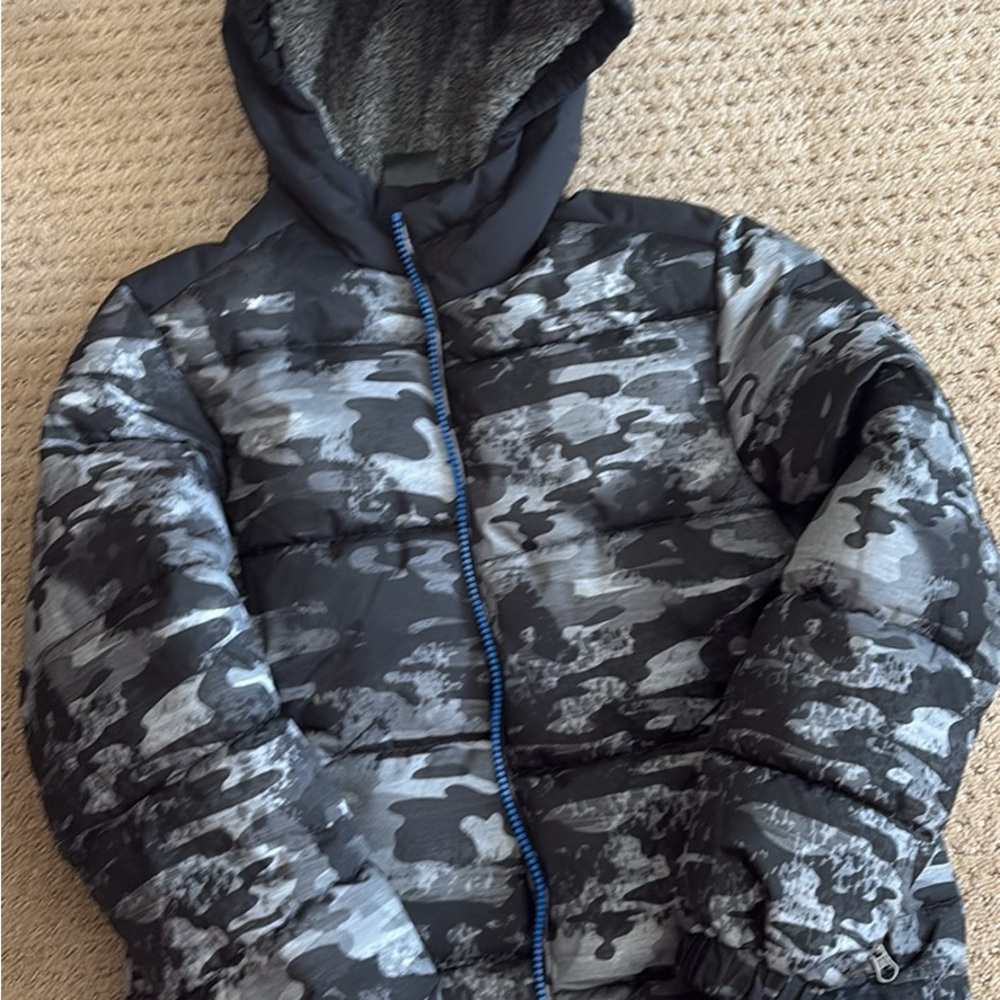 NWOT ZeroXposur Black and Gray Camo Puffer Jacket